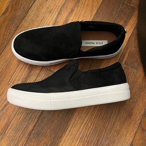 Ladies Steve Madden's Black Suede slip ons